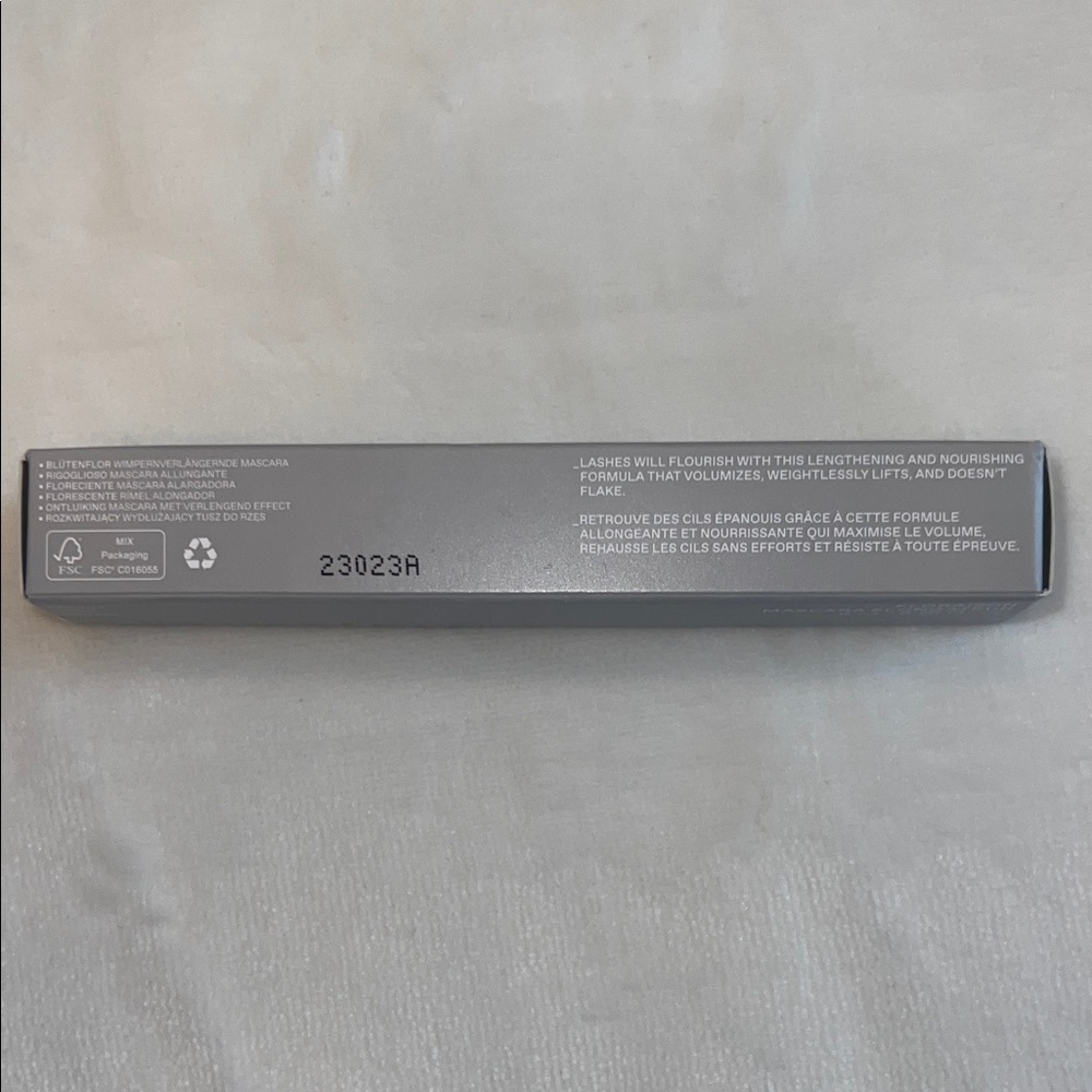 R.E.M. Beauty Mascara – Flourishing/Lengthening Midnight Black (Full Size) NIB - Picture 8 of 9
